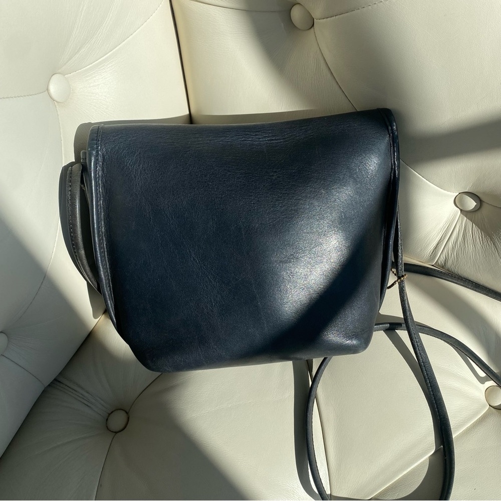 ❌SOLD❌ Vintage Coach Quincy Crossbody | Pre-1994 USA | Black Leather Turnlock - Picture 5 of 16